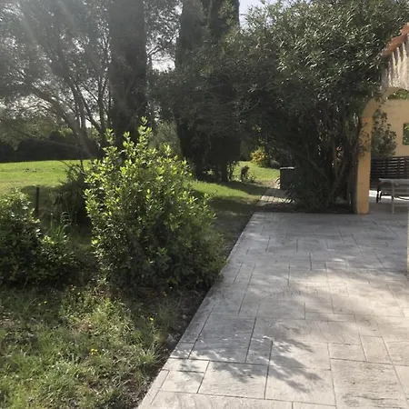 La Lezardiere Acces Prive Canal Du Midi ** Дом отдыха